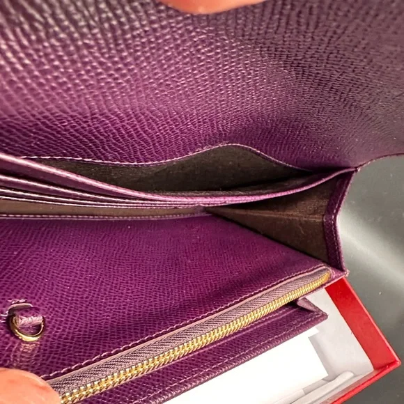 SALVATORE FERRAGAMO GANCINI CONTINENTAL WALLET - Picture 4 of 10